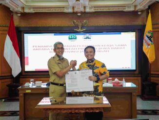 Kerja sama antara Sekretaris Daerah (Sekda) Jawa Tengah, Sumarno dengan dan Sekda Jawa Barat, Herman Suryatman di Kantor Gubernur Jawa Tengah, Senin, 7 Oktober 2024. (Dokumentasi Humas Pemrov Jateng)