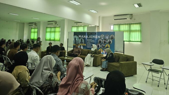 Program Studi S1 Manajemen Universitas Wahid Hasyim (UNWAHAS) sukses menyelenggarakan acara "Alumni Talk" di Gedung B, Ruang B3.01 dan B3.02 UNWAHAS, pada Kamis, 19 Oktober 2024 Program Studi S1 Manajemen Universitas Wahid Hasyim (UNWAHAS) sukses menyelenggarakan acara "Alumni Talk" di Gedung B, Ruang B3.01 dan B3.02 UNWAHAS, pada Kamis, 19 Oktober 2024