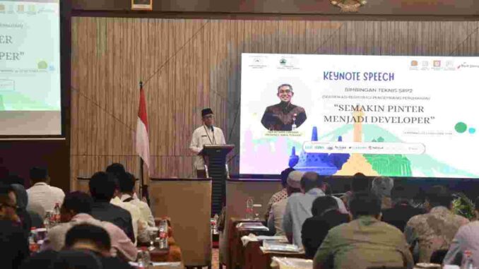 Sekretaris Daerah Provinsi Jawa Tengah, Sumarno, dalam acara Bimbingan Teknis SRP2 di Hotel Gets Semarang, Selasa, 22 Oktober 2024. (Dokumentasi Humas Pemprov Jateng)