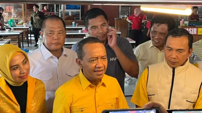 Ketua Umum Partai Golkar, Bahlil Lahadalia, saat ditemui di Soto Fatimah, kawasan Jalan Adi Soecipto, Colomadu, Karanganyar, Kamis, 21 November 2024 (Istimewa)