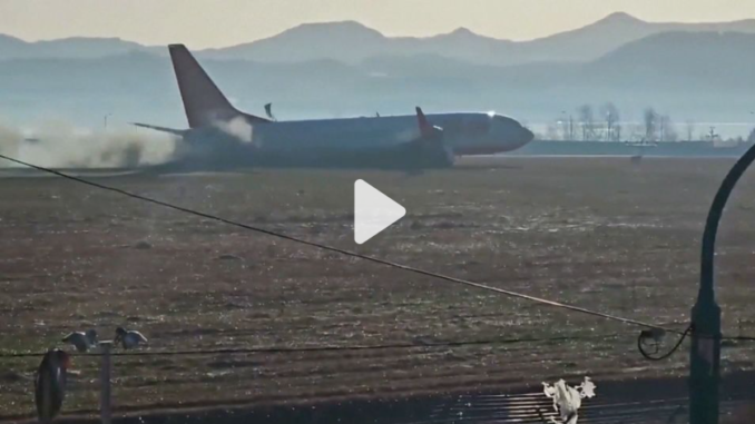 Pesawat Jeju Air Jatuh dan Terbakar di Muan, Korea Selatan