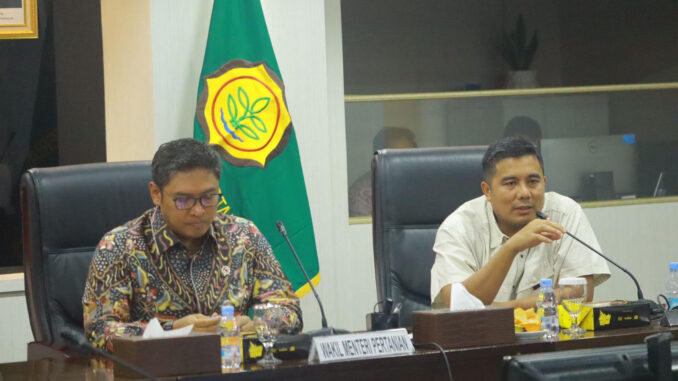 Wakil Ketua DPRD Provinsi Jawa Tengah Mohammad Saleh saat mendampingi kunjungan kerja Komisi B DPRD Jateng ke Kantor Kementerian Pertanian RI. (Dok. Joss)