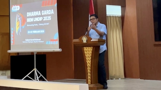 Wakil Ketua DPRD Jateng Mohammad Saleh saat memberi materi pada kegiatan Training Orientasi Pengurus Badan Eksekutif Mahasiswa (BEM) Undip 2025, Minggu (23/2). Wakil Ketua DPRD Jateng Mohammad Saleh saat memberi materi pada kegiatan Training Orientasi Pengurus Badan Eksekutif Mahasiswa (BEM) Undip 2025, Minggu (23/2).