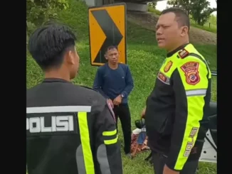 Satlantas Polres Subang Selamatkan Bapak & Anak yang Ditelantarkan Bus ALS (@polres_subang)