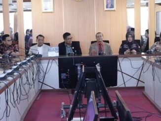 Wakil Ketua DPRD Provinsi Jawa Tengah Mohammad Saleh Menerima Kunjungan akademisi dari Program Doktor Ilmu Hukum (PDIH) Universitas Islam Sultan Agung (Unissula) bersama delegasi mahasiswa luar negeri di Gedung Berlian DPRD Provinsi Jateng, Rabu (12/3/2025)