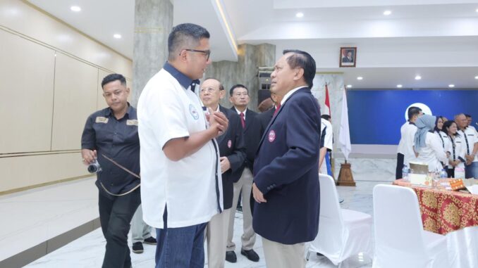 Komjen Pol (Purn) Imam Sudjarwo dalam acara pengukuhan pengurus PBVSI Jateng 2025-2028, di Gedung Borobudur, Mapolda Jateng. Komjen Pol (Purn) Imam Sudjarwo dalam acara pengukuhan pengurus PBVSI Jateng 2025-2028, di Gedung Borobudur, Mapolda Jateng.