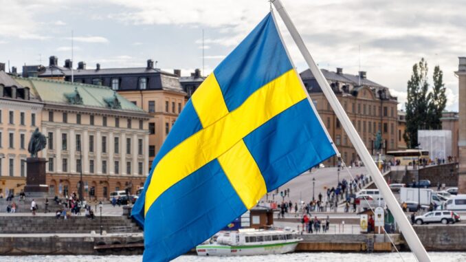 ilustrasi-bendera-swedia-istock--2_ratio-16x9