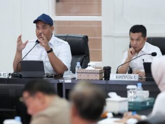 Menpora Dito Ariotedjo (kiri) dan Wamenpora Taufik Hidayat.(Dok. Kemenpora).