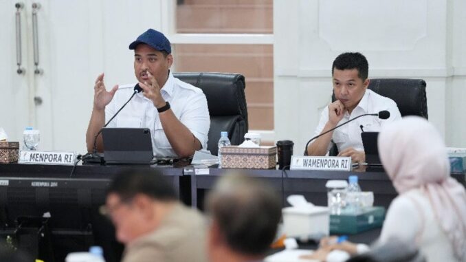 Menpora Dito Ariotedjo (kiri) dan Wamenpora Taufik Hidayat.(Dok. Kemenpora).