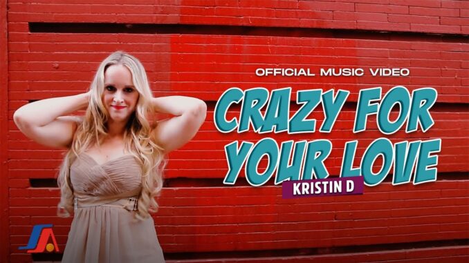 Tangkapan Layar Kristin Dennison saat menyanyikan lagu Crazy for You yang dialihbahasakan dari lagu dangdut berjudul Meriang.