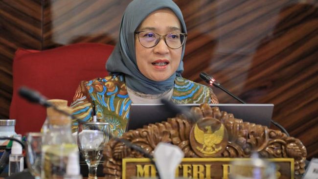menteri-pendayagunaan-aparatur-negara-dan-reformasi-birokrasi-panrb-rini-widyantini-saat-membuka-rapat-evaluasi-seleksi-kompet_169 (1)