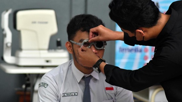 pmi-gelar-periksa-mata-gratis-untuk-siswa-sekolah_169