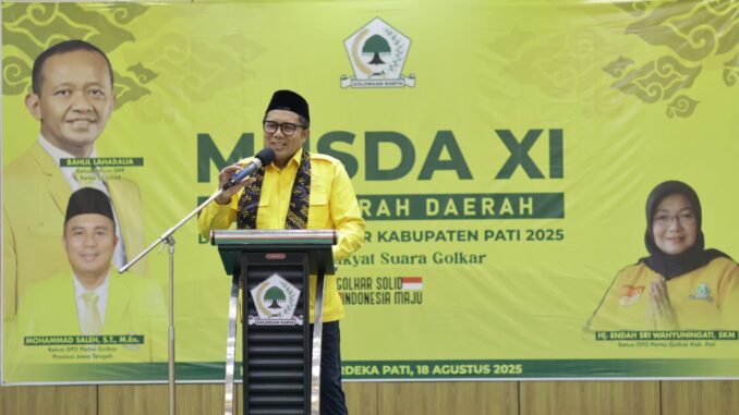 Ketua DPD Partai Golkar Jawa Tengah, Mohammad Saleh memberikan sambutan dalam acara Musyawarah Daerah (Musda) XI DPD Partai Golkar Kabupaten Pati di Hotel New Merdeka pada Senin (18/8/2025). 