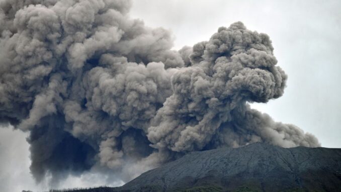 gunung-marapi-kembali-erupsi
