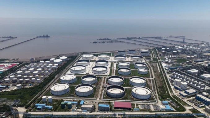 China’s Surging Crude Imports from Indonesia Point to Iran Trade. (bloomberg.com)