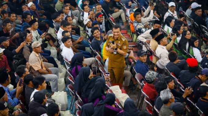 Harga Cabai di Jateng Masih Terkandali, Ahmad Luthfi Apresiasi Para Petani