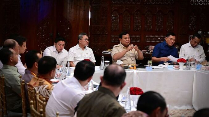 Kinerja Satu Tahun Presiden Prabowo, Pengamat “Menteri Malah Jadi Beban”