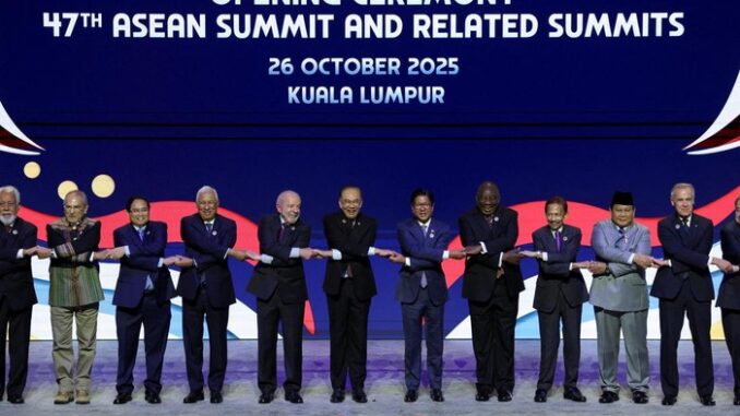 Viral di KTT ASEAN! RTM Salah Sebut Nama Presiden RI, Langsung Minta Maaf Viral di KTT ASEAN! RTM Salah Sebut Nama Presiden RI, Langsung Minta Maaf