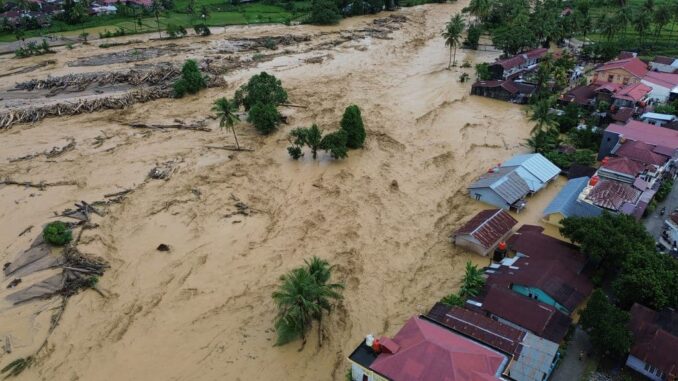 Update BNPB: Korban Banjir dan Longsor di Aceh, Sumut, dan Sumbar Update BNPB: Korban Banjir dan Longsor di Aceh, Sumut, dan Sumbar
