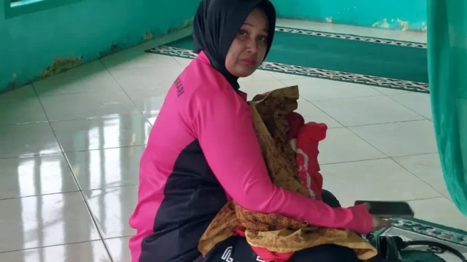 Tengku Nova Mulyana Hanafi Viral Aksi Bhayangkari Selamatkan Bayi Korban Longsor
