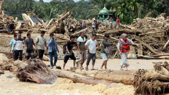 Toba Pulp Lestari Bantah Jadi Penyebab Banjir Dahsyat di Sumatra Toba Pulp Lestari Bantah Jadi Penyebab Banjir Dahsyat di Sumatra