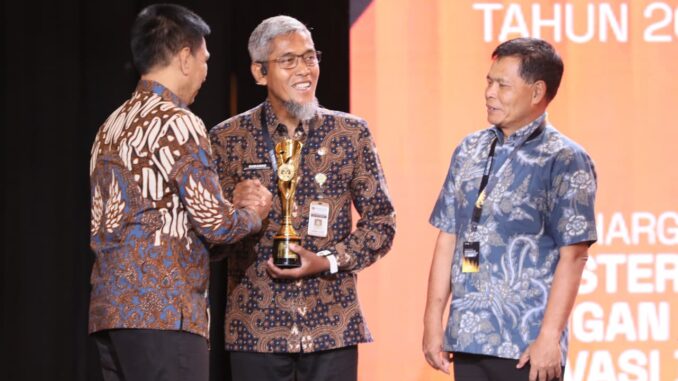 Pemerintah Provinsi Jawa Tengah dinobatkan sebagai Provinsi Sangat Inovatif dalam IGA 2025, berkat berbagai program inovatif yang meningkatkan layanan publik dan kesejahteraan masyarakat.