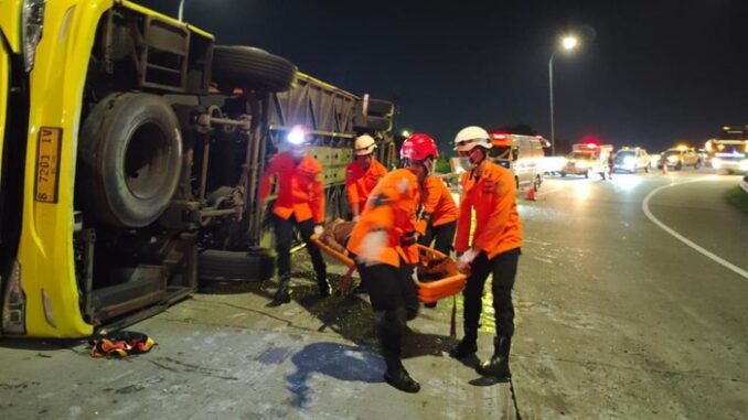 Bus PO Cahaya Trans Kecelakaan di Exit Tol Krapyak Semarang, 15 Penumpang Meninggal Dunia