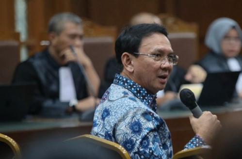 Mantan Komisaris Utama Pertamina 2019-2024 Basuki Tjahaja Purnama (Ahok) buka suara ihwal proses blending dalam kasus dugaan korupsi tata kelola minyak mentah dan produk kilang PT Pertamina (Persero) dan KKKS periode 2018-2023.