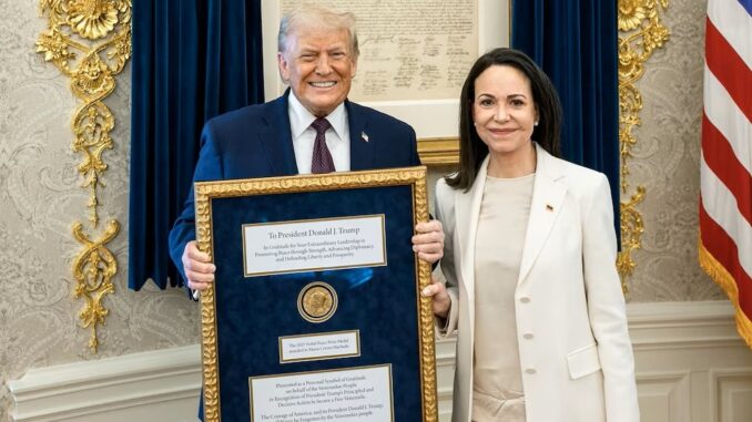 Maria Corina Machado Serahkan Medali Nobel ke Donald Trump Maria Corina Machado Serahkan Medali Nobel ke Donald Trump