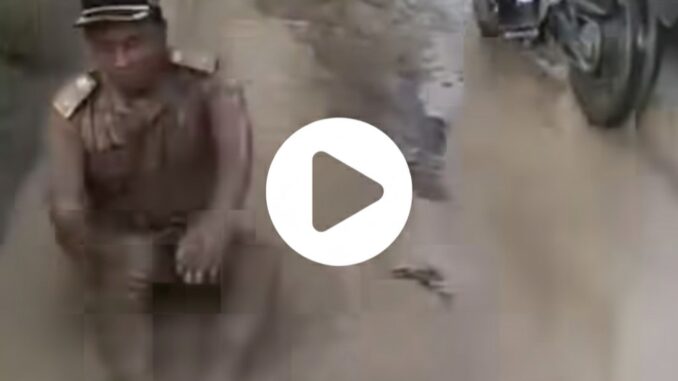 Viral Video Sragen: Kades Mandi Lumpur di Jalan Rusak