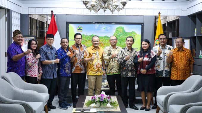 Sekitar 35 ribu umat Hindu dari berbagai daerah akan mengikuti Tawur Agung Kesanga Nasional 2026 di Candi Prambanan pada 18 Maret, jelang Hari Raya Nyepi Saka 1948.