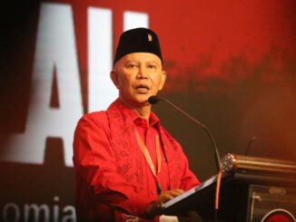 Ketua Banggar DPR Said Abdullah mengamini pernyataan Seskab Teddy bahwa dana Makan Bergizi Gratis (MBG) bersumber dari anggaran pendidikan APBN 2025–2026 dan disetujui semua fraksi, sambil menekankan perbaikan tata kelola program.