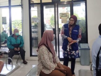 Ombudsman RI sidak Samsat I Kota Semarang, Bapenda Jateng menegaskan tidak ada kenaikan tarif PKB dan layanan tetap kondusif di tengah isu opsen pajak kendaraan bermotor.
