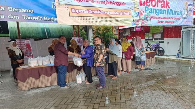 KDMP Sinduadi Sleman menyiapkan 300 paket sembako murah Rp50.000 dalam Gebrak Pangan Murah bekerja sama dengan KSP Nasari untuk jaga harga pangan dan perkuat koperasi desa.