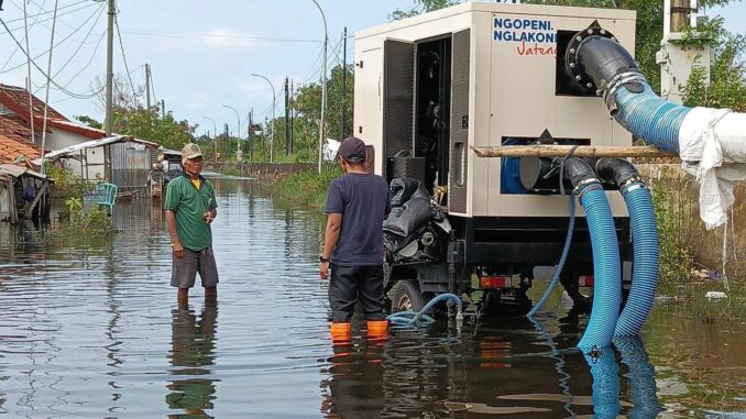Banjir Pekalongan, Pemprov Jateng Kerahkan 12 Pompa dan Salurkan Logistik Ratusan Juta