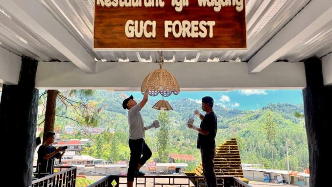 Pemprov Jateng memprediksi 6 juta wisatawan akan mengunjungi berbagai destinasi wisata Lebaran Jawa Tengah 2026, dari Tawangmangu, Dieng, hingga Guci Forest, dengan pengamanan dan layanan diperketat.