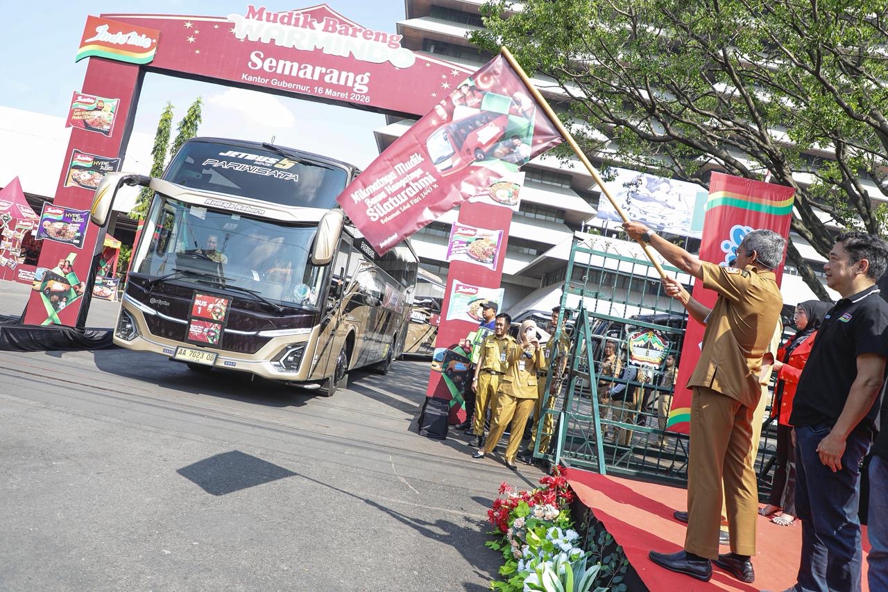 Mudik gratis Indomie untuk pengusaha Warmindo. Ratusan pemudik diberangkatkan dari Semarang, ribuan lainnya menikmati program serupa di berbagai daerah.
