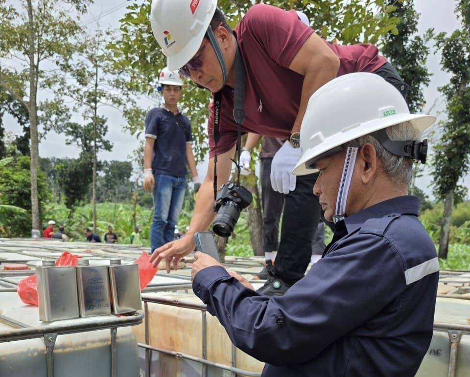 Sumur minyak rakyat di Kendal siap dukung program Presiden Prabowo untuk menaikkan lifting minyak nasional. Produksi 800 barel per hari siap disetorkan ke Pertamina.