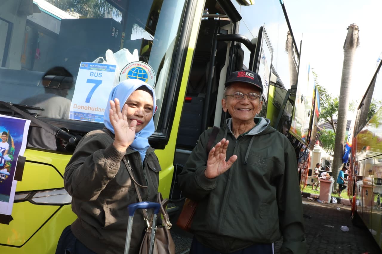 Difabel dan lansia Jateng hemat hingga jutaan rupiah lewat Balik Rantau Gratis 2026. Fasilitas bus nyaman dan layanan khusus bikin perjalanan balik aman.
