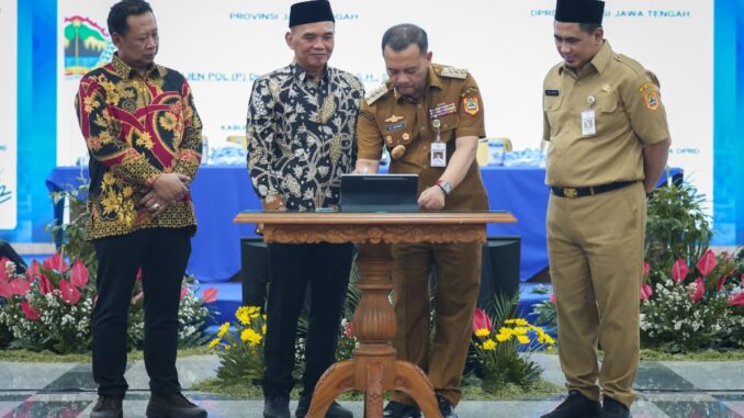 Gubernur Jateng Ahmad Luthfi gandeng KPK bekali kepala daerah dan DPRD di Semarang untuk perkuat pencegahan korupsi lewat pakta integritas dan pengawasan.