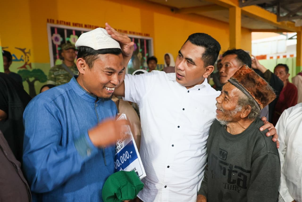Tanah bergerak di Dukuh Bojongsari, Desa Sridadi, Brebes, membuat ratusan warga mengungsi. Pemprov Jateng mempercepat pembangunan 143 hunian sementara (huntara) di lahan Perhutani. 