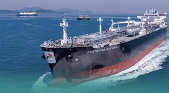 Pemerintah Indonesia menempuh diplomasi ke Iran usai 2 kapal tanker Pertamina terjebak di Selat Hormuz akibat memanasnya konflik. Komunikasi intensif dilakukan lewat KBRI Teheran.