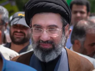 Iran resmi mengangkat Mojtaba Khamenei pemimpin tertinggi Iran menggantikan ayahnya yang tewas dalam serangan AS-Israel di tengah perang yang kian meluas.