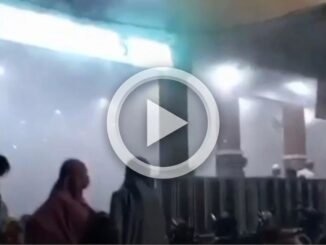 Ledakan misterius di Masjid Pesona Regency Jember saat Salat Tarawih bikin jemaah panik, satu orang alami gangguan pendengaran, polisi selidiki.