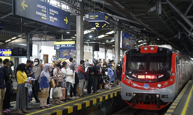 Cek jadwal KRL Solo Jogja 18 Maret 2026, lengkap dari Stasiun Palur hingga Tugu Yogyakarta. Simpan jam keberangkatan agar perjalananmu aman dan tepat waktu!