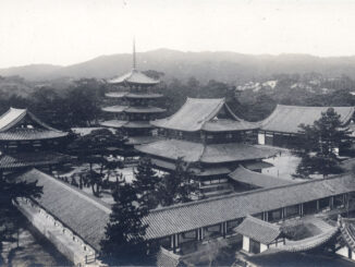 Kongo Gumi adalah bisnis keluarga tertua di Jepang yang berdiri pada 578 M, lahir sezaman dengan masa kecil Nabi Muhammad dan tetap bertahan sebagai spesialis konstruksi kuil Buddha.