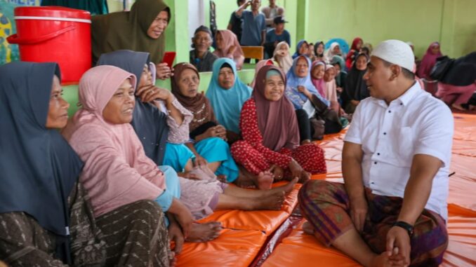 Tanah bergerak di Dukuh Bojongsari, Desa Sridadi, Brebes, membuat ratusan warga mengungsi. Pemprov Jateng mempercepat pembangunan 143 hunian sementara (huntara) di lahan Perhutani.