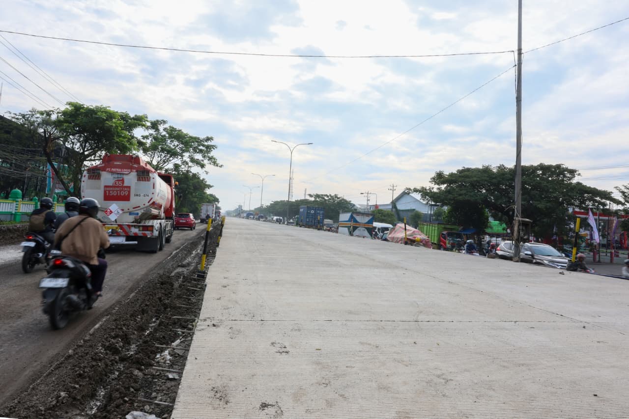 Pemprov Jateng buka posko terpadu H-8 hingga H+7 dan siapkan mudik gratis bus serta kereta untuk 17,7 juta pemudik Lebaran 2026 di Jawa Tengah.