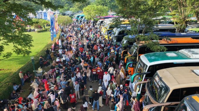 Mudik gratis Jateng 2026 dan menyebut arus 17 juta pemudik sebagai peluang besar menggerakkan ekonomi dan UMKM Jawa Tengah.