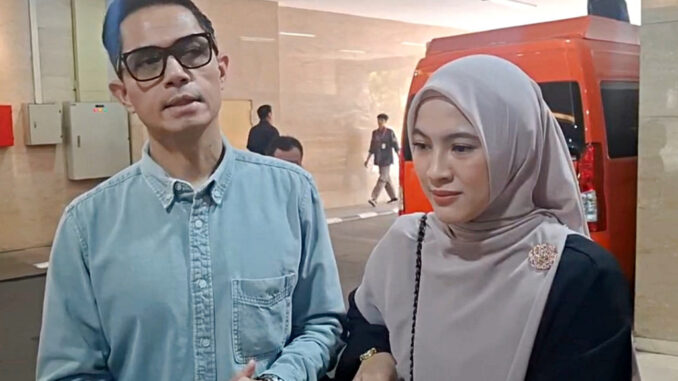 Dude Herlino dan Alyssa Soebandono diperiksa Bareskrim sebagai saksi kasus investasi syariah bodong PT Dana Syariah Indonesia dengan kerugian lender Rp2,4 triliun.
